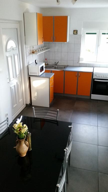 Holiday Home White House Sumartin Buitenkant foto